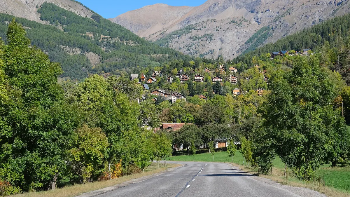 Allos — vue de la commune