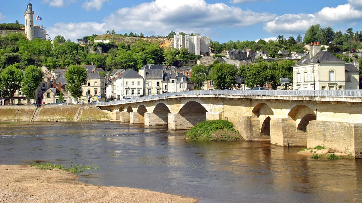 Chinon — vue de la commune