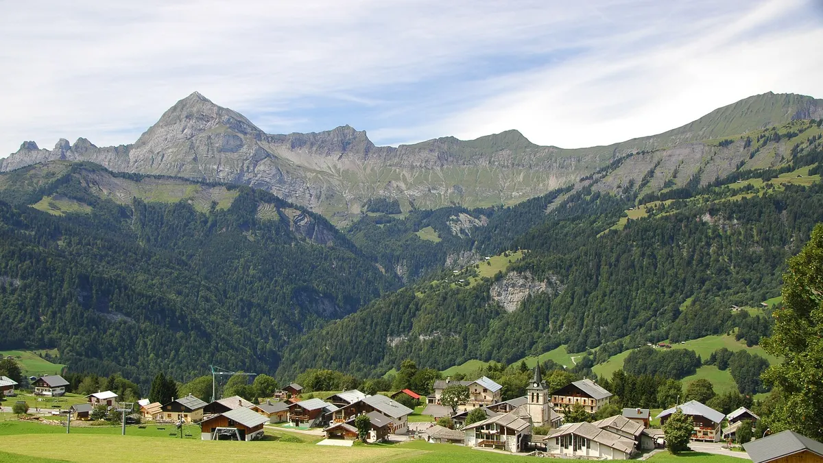 Crest-Voland — vue de la commune