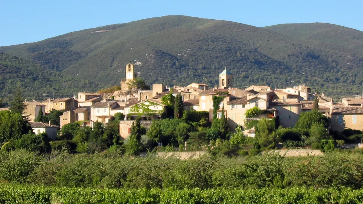Lourmarin — vue de la commune