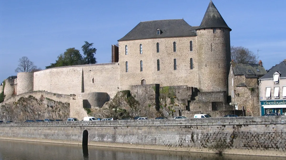 Mayenne — vue de la commune