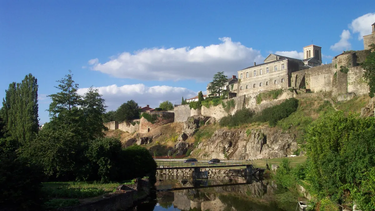Parthenay — vue de la commune