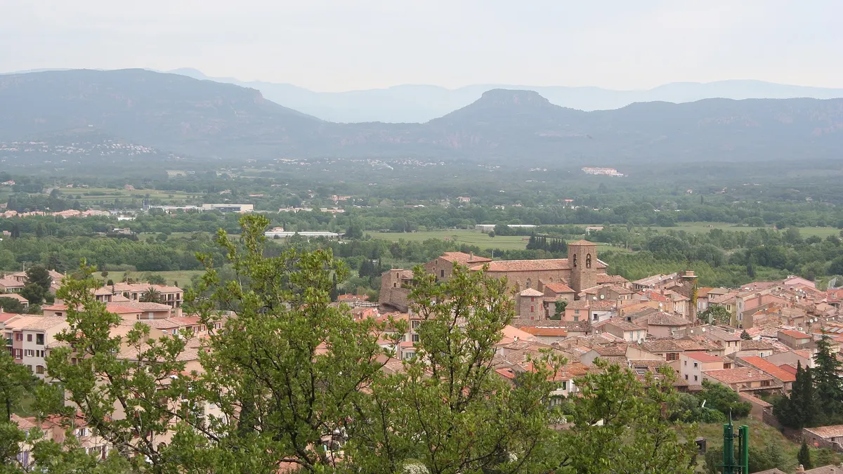 Roquebrune-sur-Argens — vue de la commune